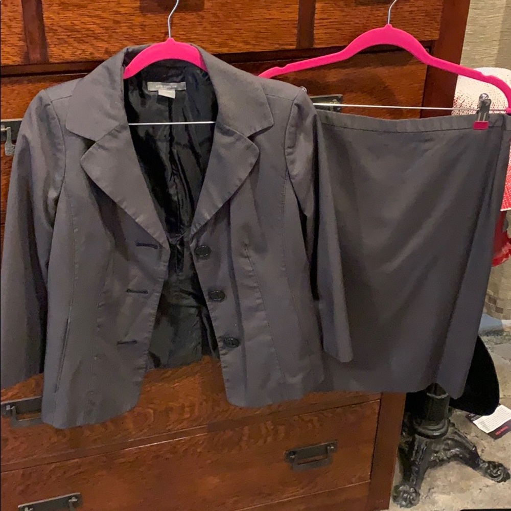 Ann Taylor 2 pc skirt suit